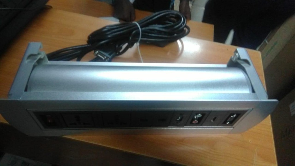 Pop Up Desktop Socket S405