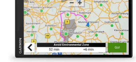 Garmin DriveSmart  GM010-02470-4A 76 GPS Navigator – Touchscreen Car GPS with Real-Time Traffic & Smart Alerts
