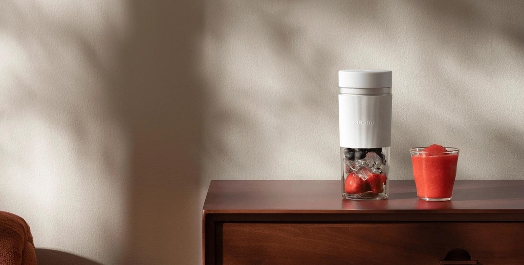 Xiaomi XMZZB01PL Portable Blender – Compact and powerful blender ideal for quick smoothies and easy on-the-go food preparation