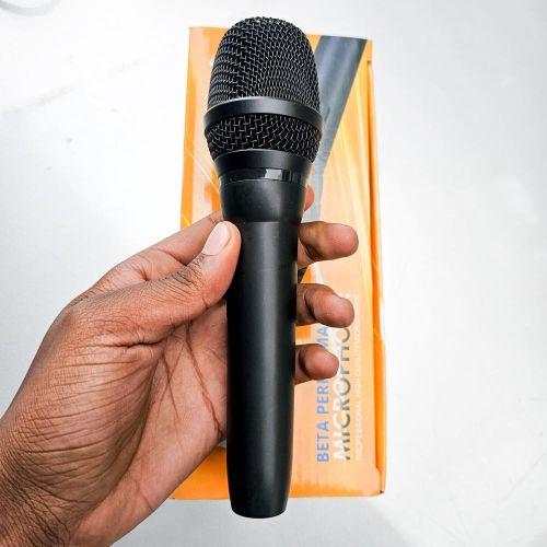 BNK B-1 Wired Microphone – Essential audio tool that delivers clear and stable sound capture for speaking, recording, and live performance use
